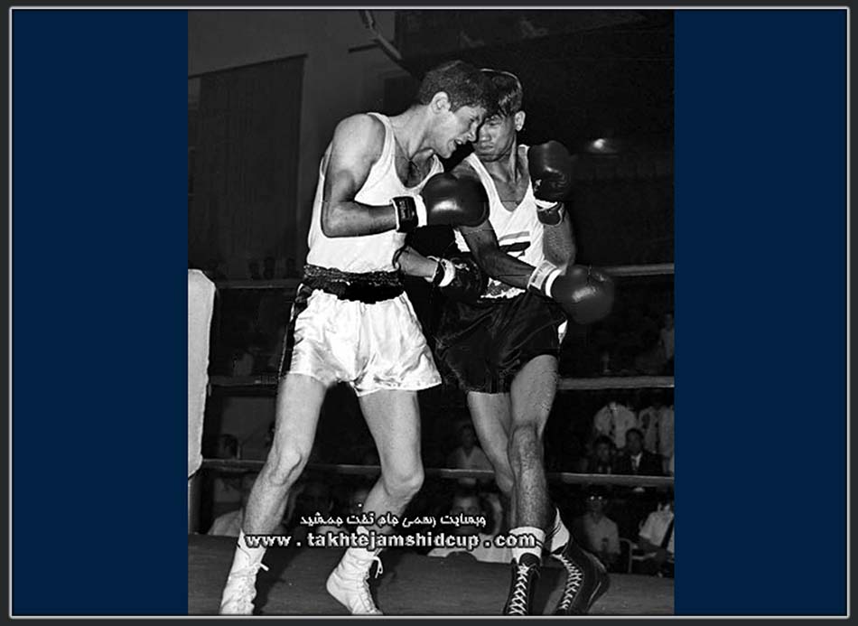 منوچهر بهمنی و مشتزن تایلندی وزن 54 کیلوگرم Manouchehr Bahmani and Thai boxer weighs 54 kg 1971